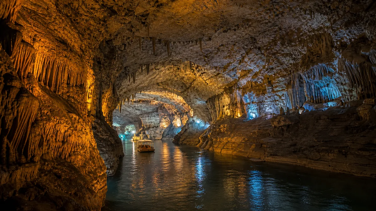 Benxi Water Cave: Reading a River Beneath the Mountain