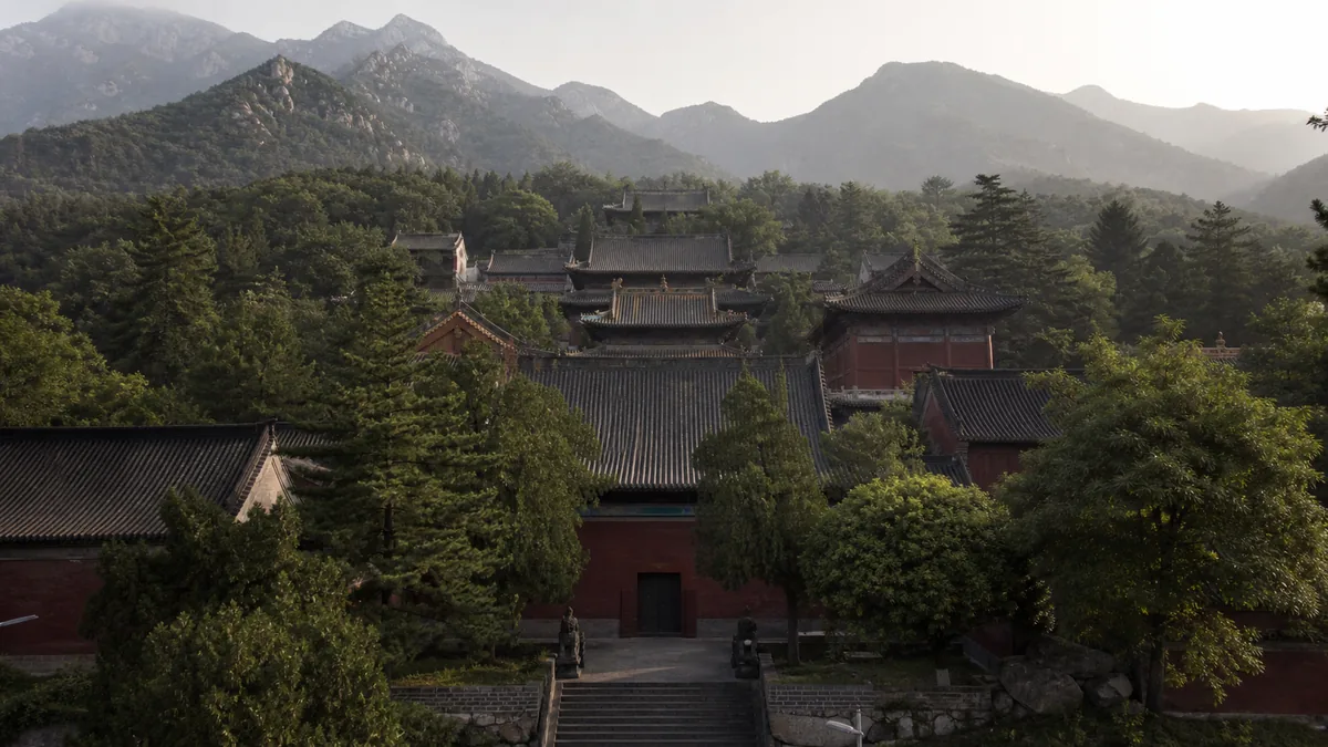 Mount Song and Shaolin: Temple, Pagodas and Mountain Paths