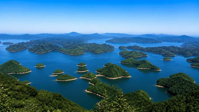 千島湖：千七十八の丘の頂と、沈んだ二つの県城