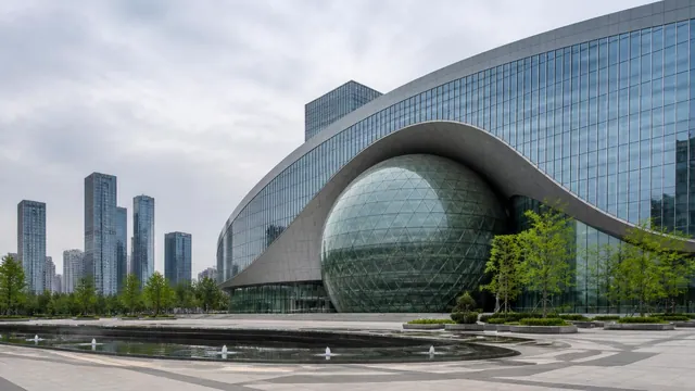 上海科技館：変わらないのは建物だけ