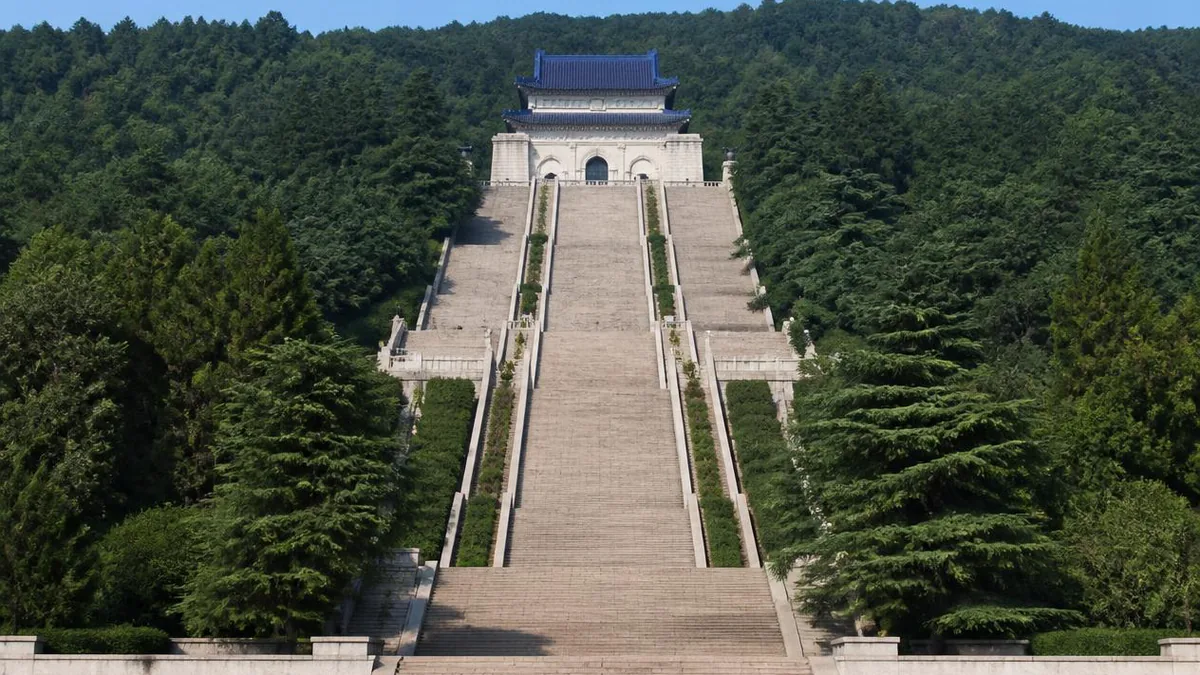 Sun Yat-sen Mausoleum: A Republic in Imperial Grammar