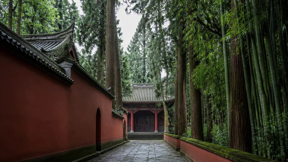 Wuhou Shrine: An Emperor's Temple That the Public Renamed