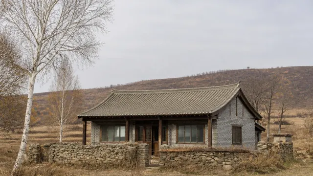 尹東柱の生家と明東村：三つの国が引き受けようとする詩人